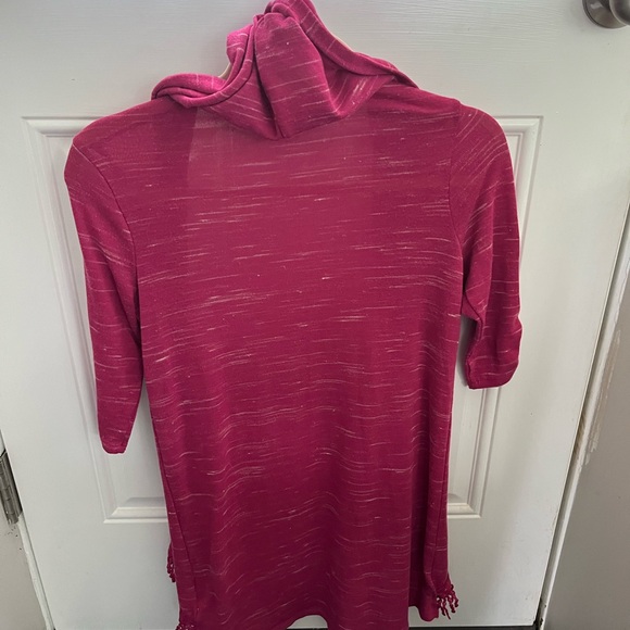 WOMEN’S SELF ESTEEM SHORT SLEEVE FRINGED SWEATER - Picture 4 of 6